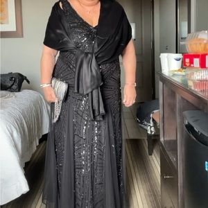 Mother of the bride or groom evening gown hemmed for 5 foot 3 woman